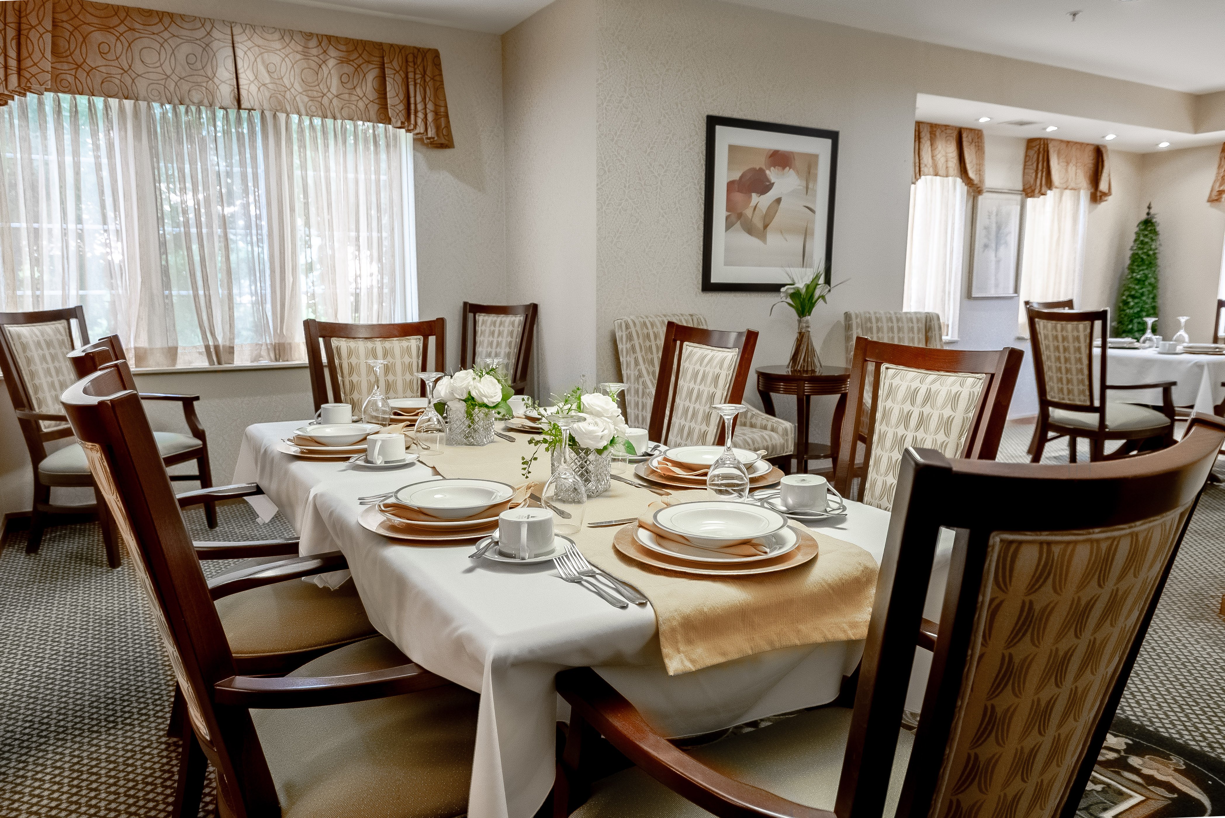Beautiful dining area at Martindale Gardens