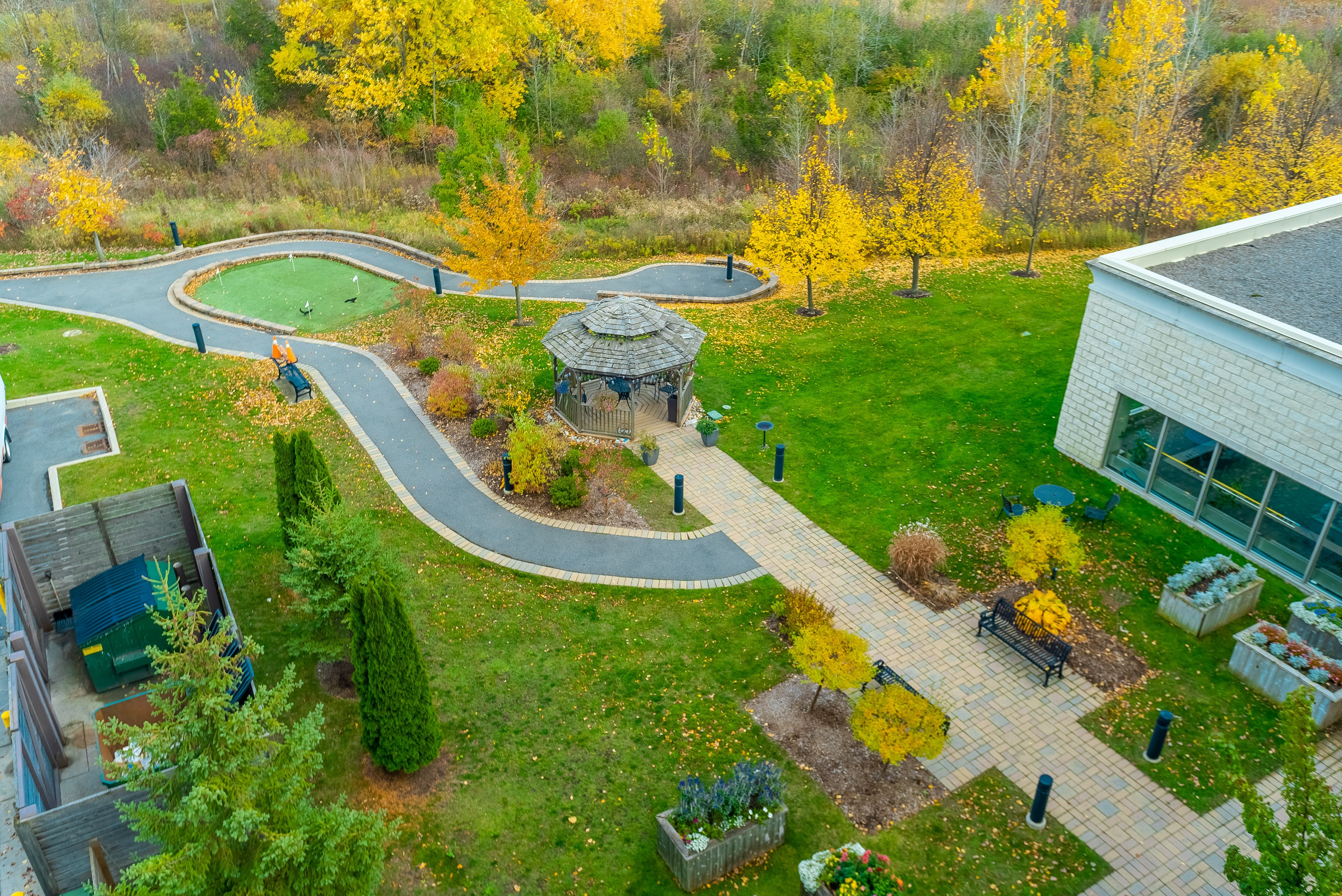 Bird's-eye view of the beautiful garden at Royale Place Retirement Residence